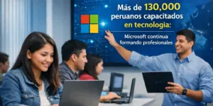 Mulher em aula de educação financeira digitando no laptop