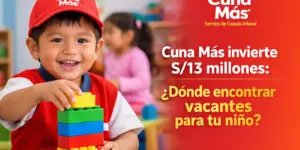 Menino com boné vermelho brincando com blocos na sala de aula